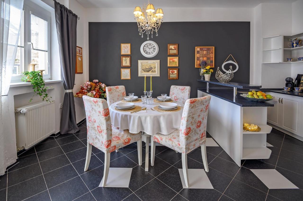 Apartment Alexis Bratislava Eksteriør billede